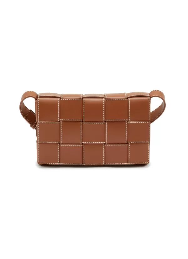 Crossbody>BOTTEGA VENETA Cassette Leather Camera Bag