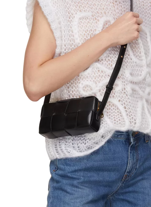 Crossbody>BOTTEGA VENETA Intrecciato Leather Phone Pouch